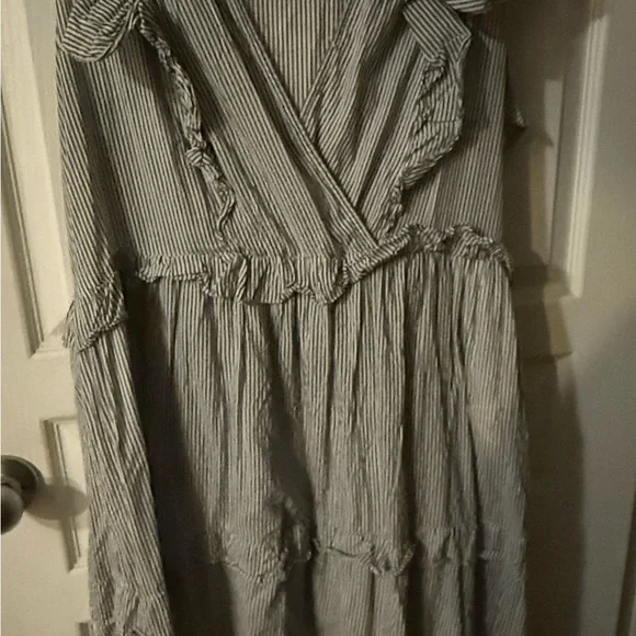 J. Crew Light Gray Tiered Ruffle V-Neck Midi Dress - Picture 4 of 5